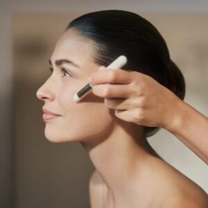 Facial Luminous white